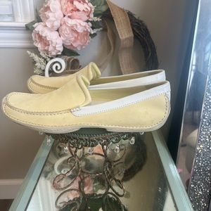 HS Trask driving loafers/moccasins yellow white women 11 M HST leather flats